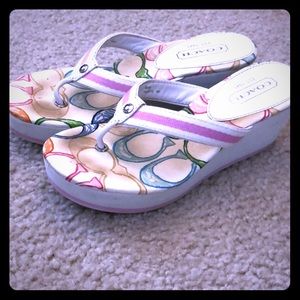 Coach flip flops